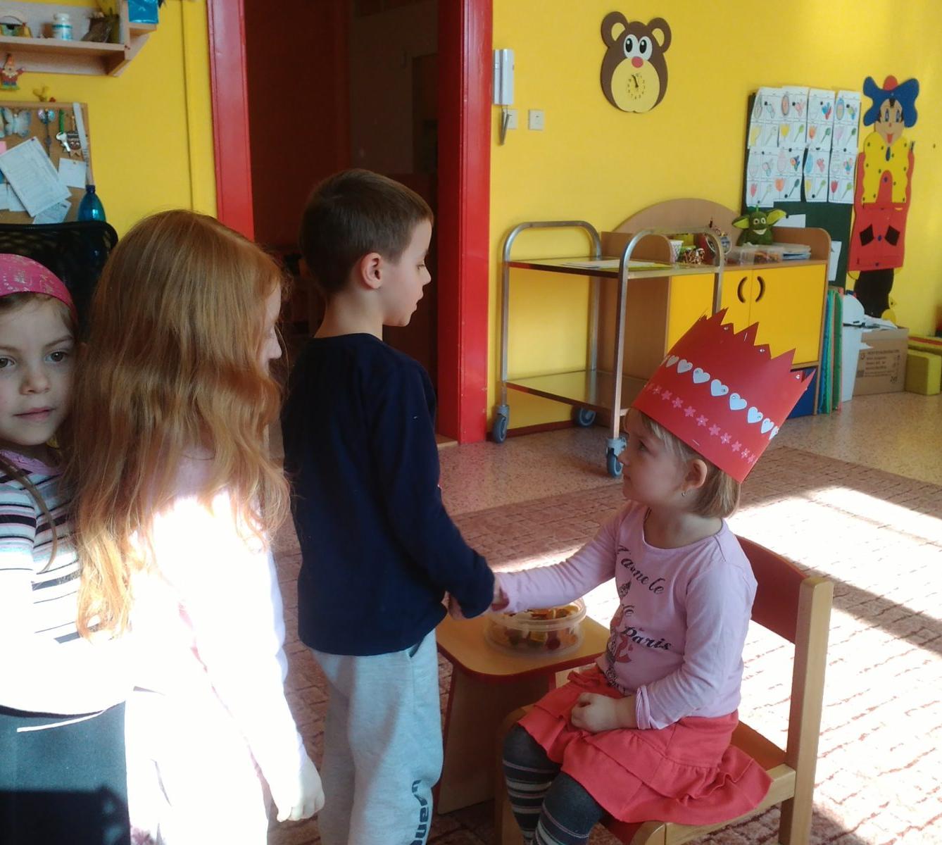 Broučci slaví: Lucinka měla narozeniny - 8