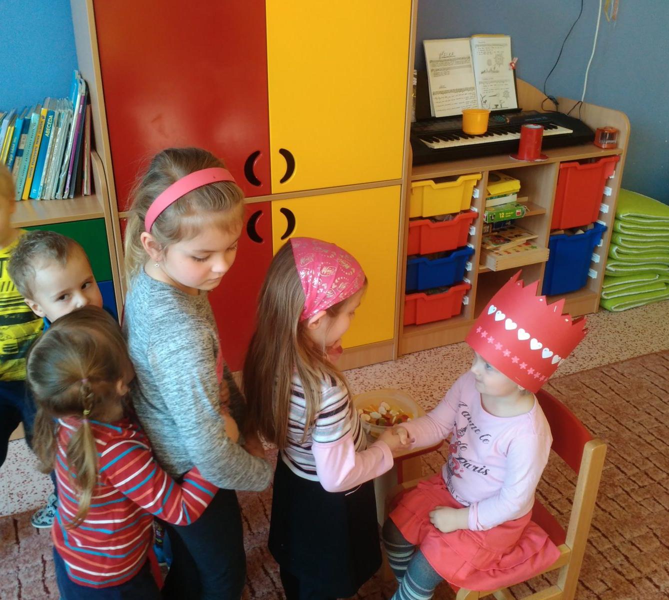 Broučci slaví: Lucinka měla narozeniny - 10