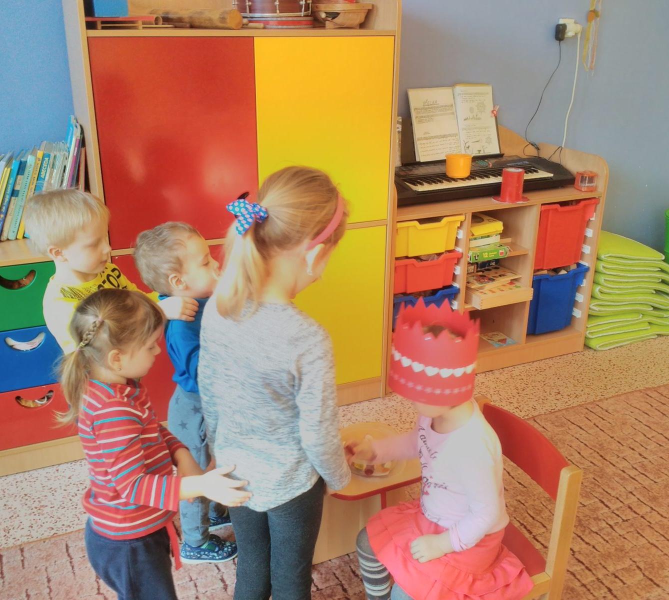 Broučci slaví: Lucinka měla narozeniny - 11