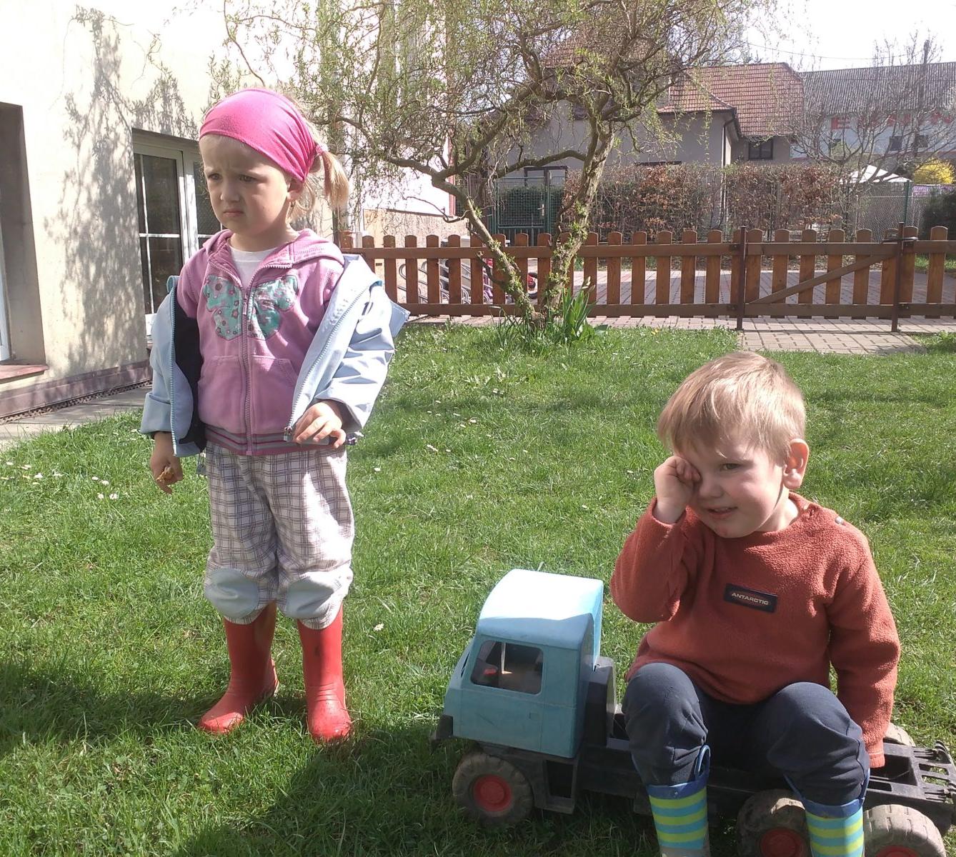 "Konečně na zahradě" - 24