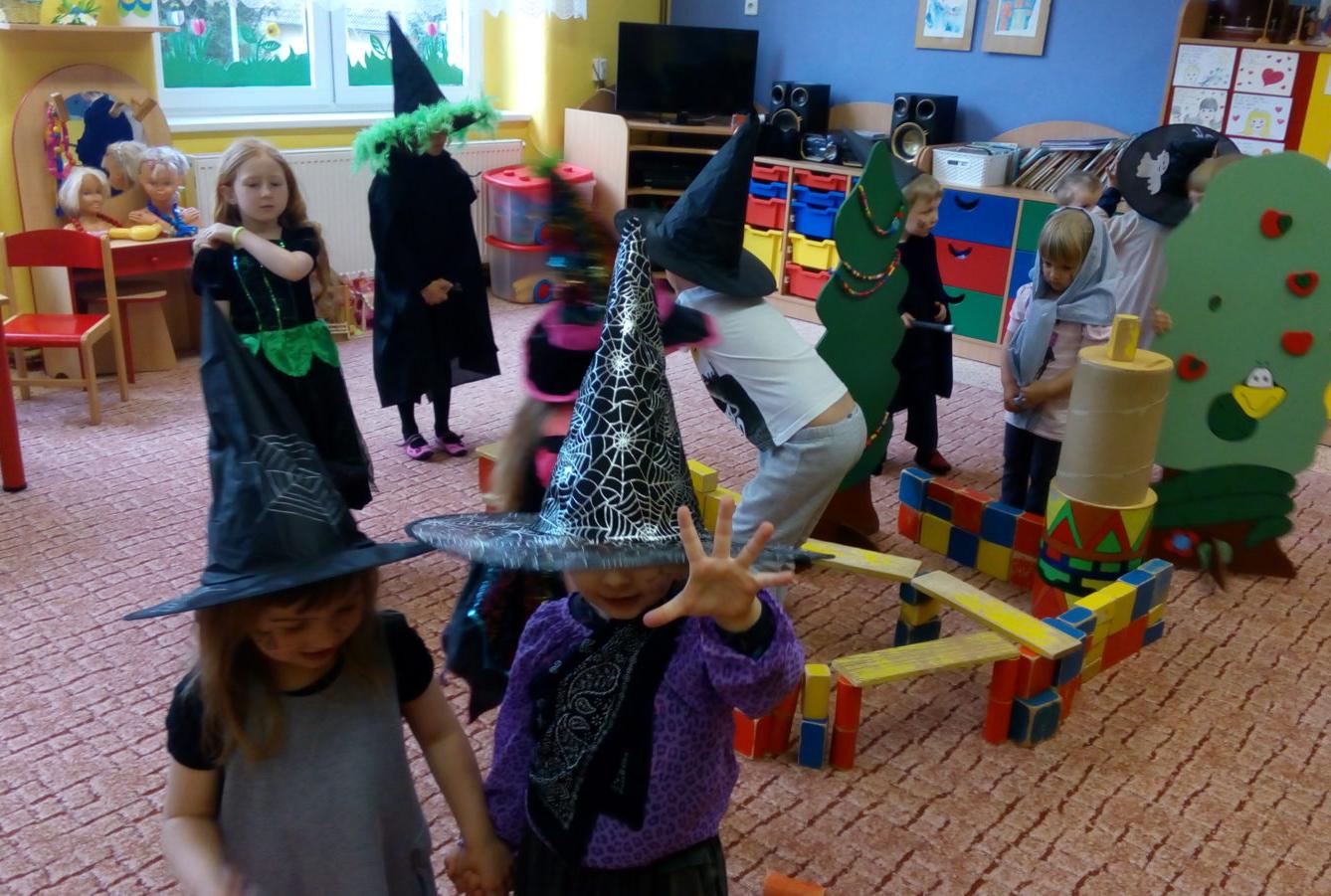 ČARODĚJNICKÉ DOPOLEDNE V MŠ - 22