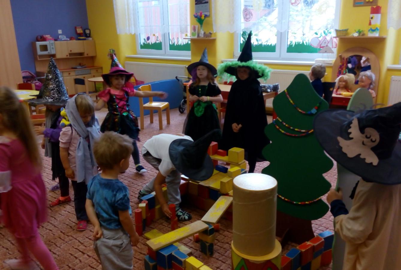 ČARODĚJNICKÉ DOPOLEDNE V MŠ - 24