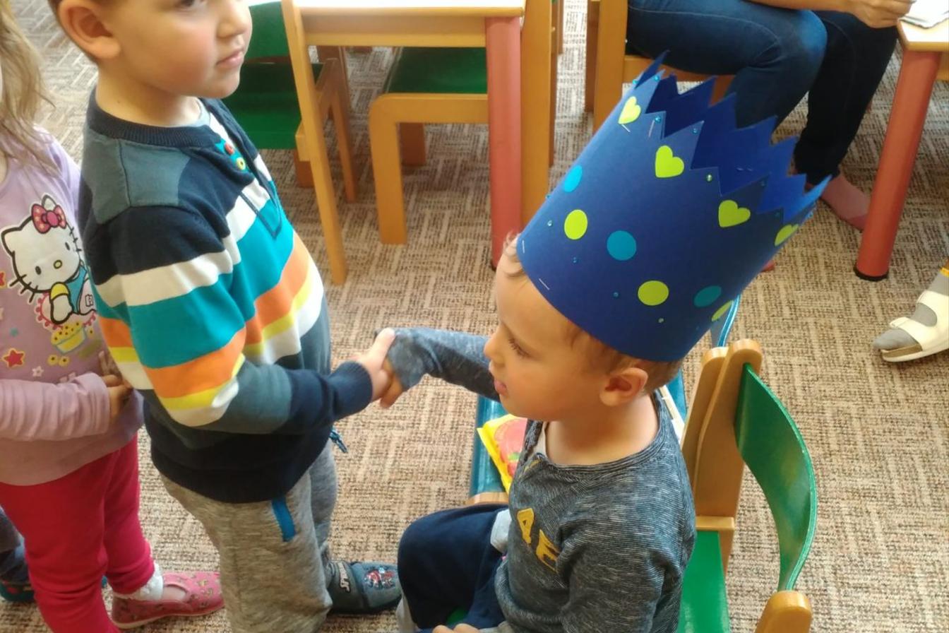 Broučci slaví: Štěpánek Š. měl narozeniny