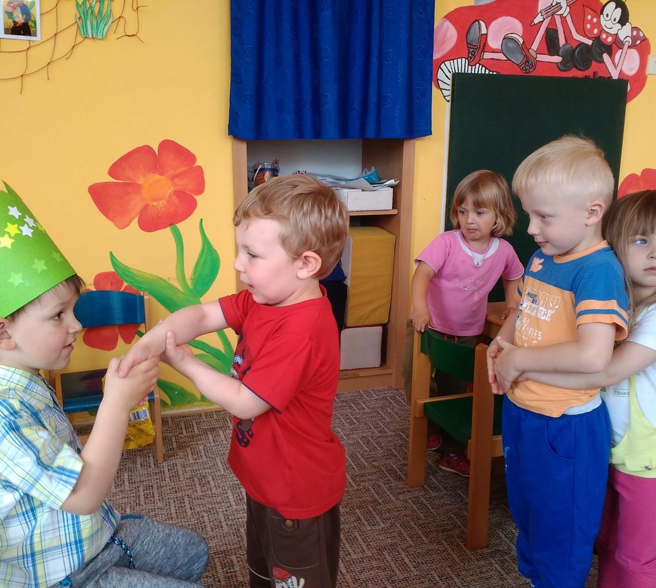 Broučci slaví: Štěpánek V. měl narozeniny - 4