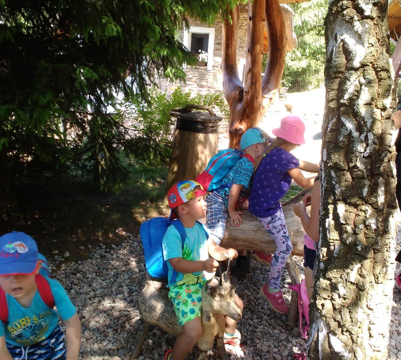 Výlet do "Pohádkové vesničky" I. - 60