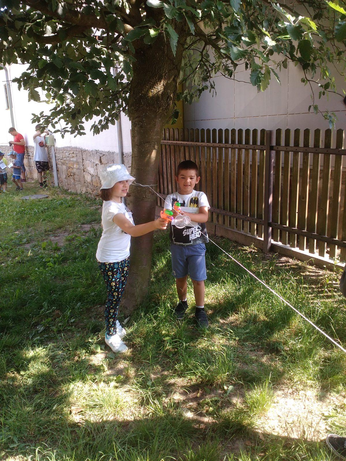 Návštěva předškoláků u deváťáků ve škole - 23