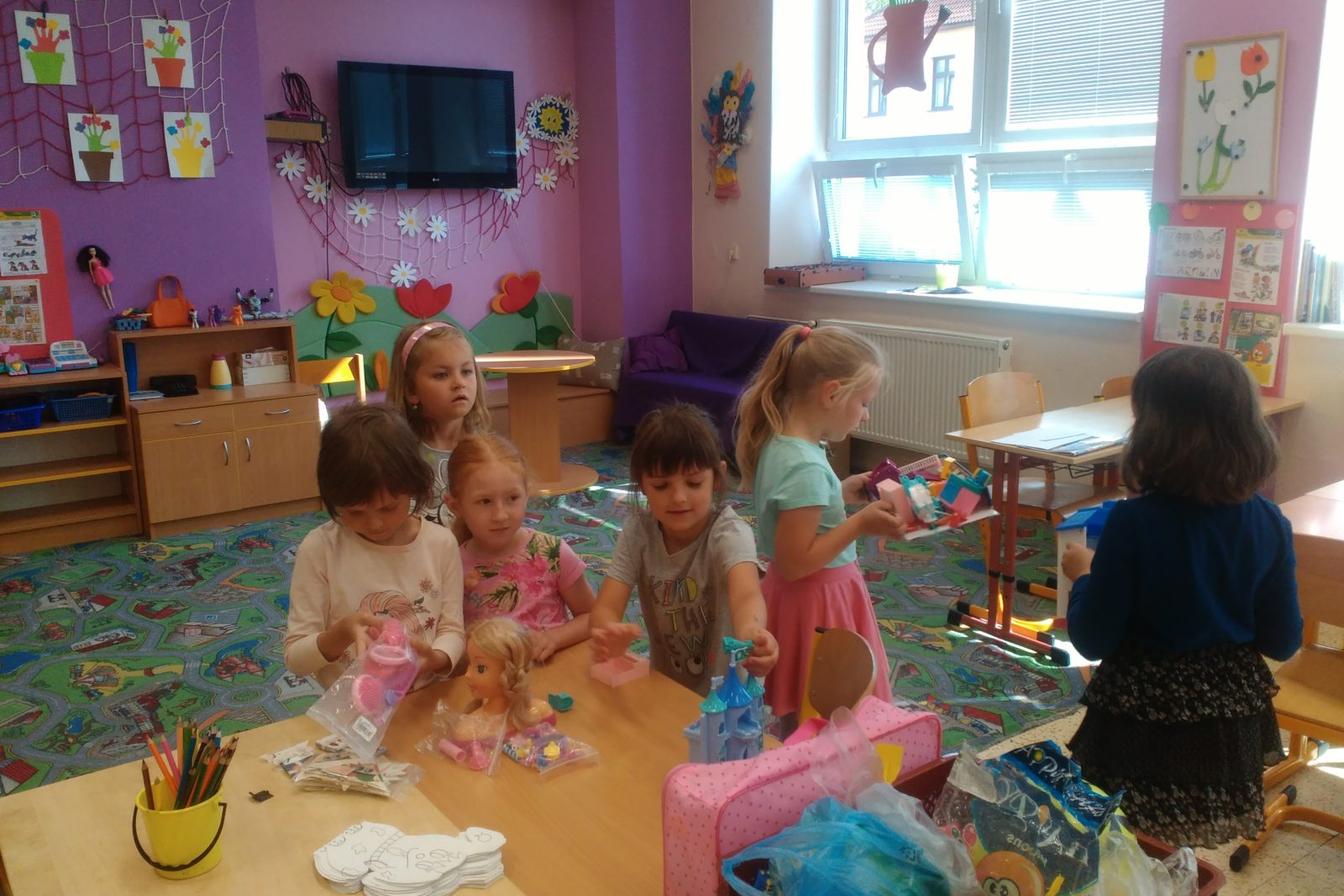 Předškoláci na návštěvě ve školní družině