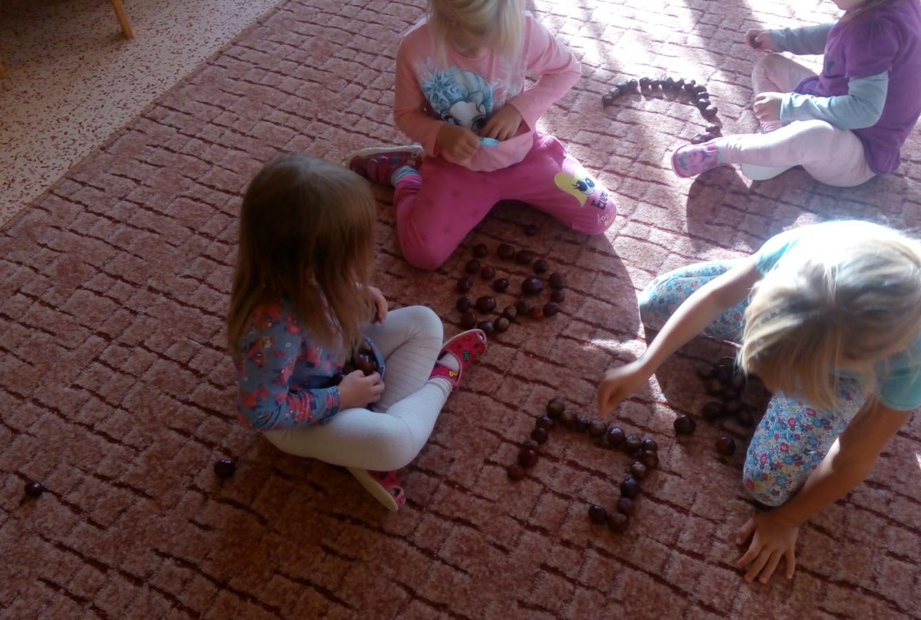 podzim u Klokánků I.- malujeme, tvoříme, hrajeme si - 5