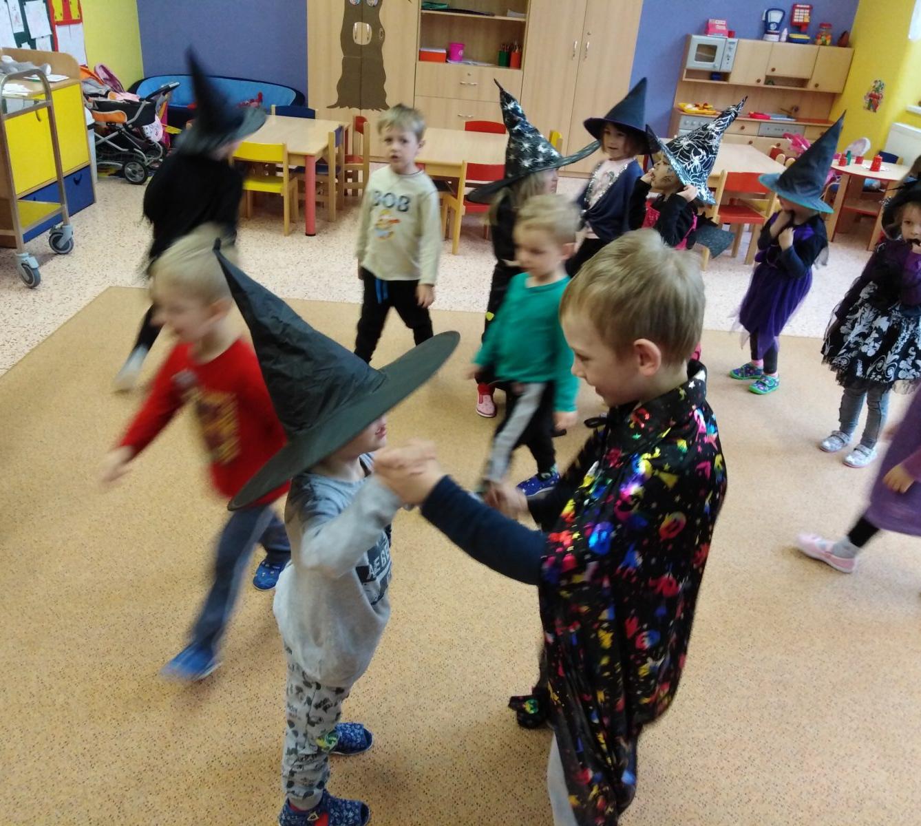 ČARODĚJNICKÉ DOPOLEDNE II. - 12