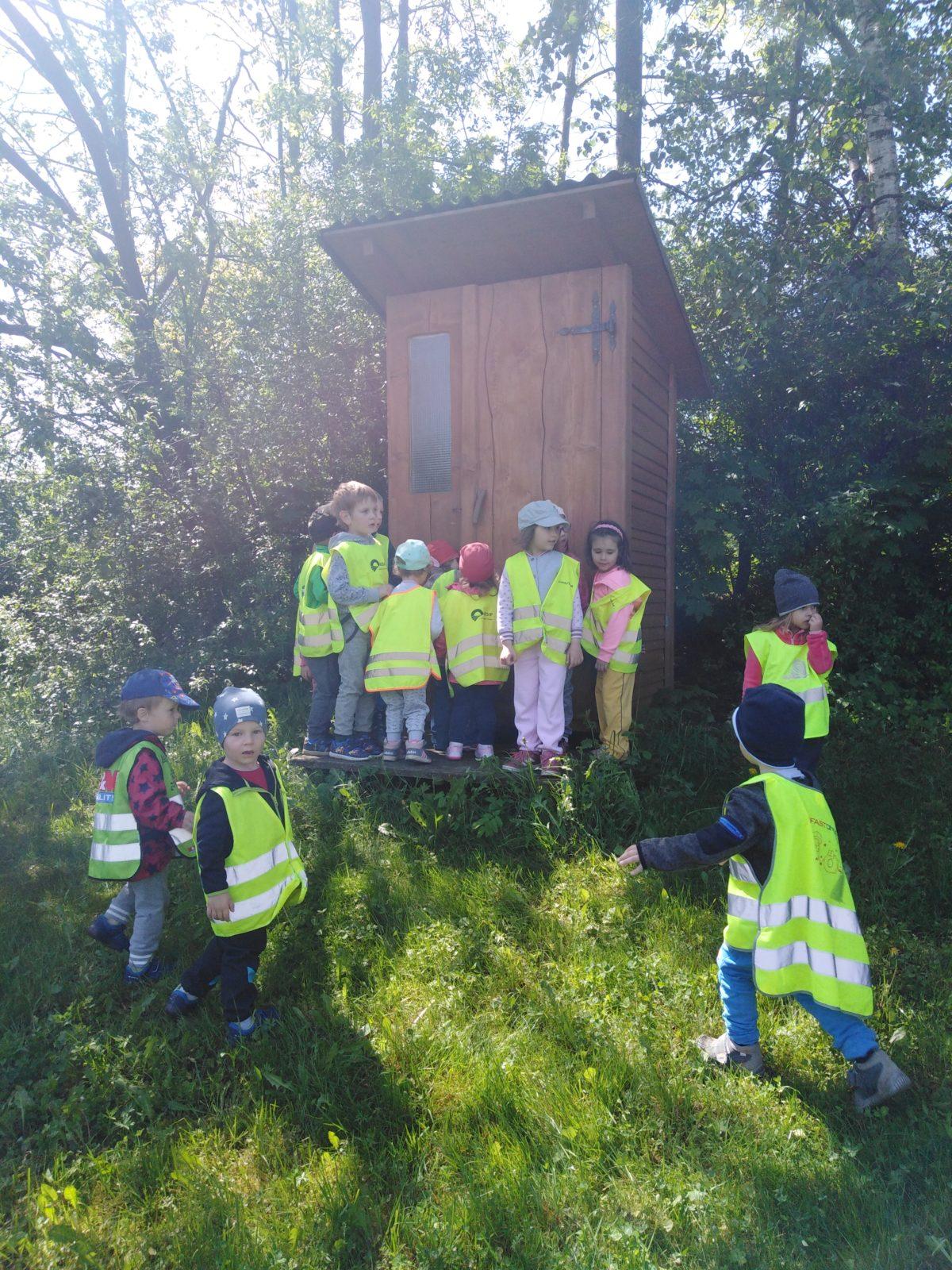 Vycházka za jeleny a návštěva lesní školky - 60