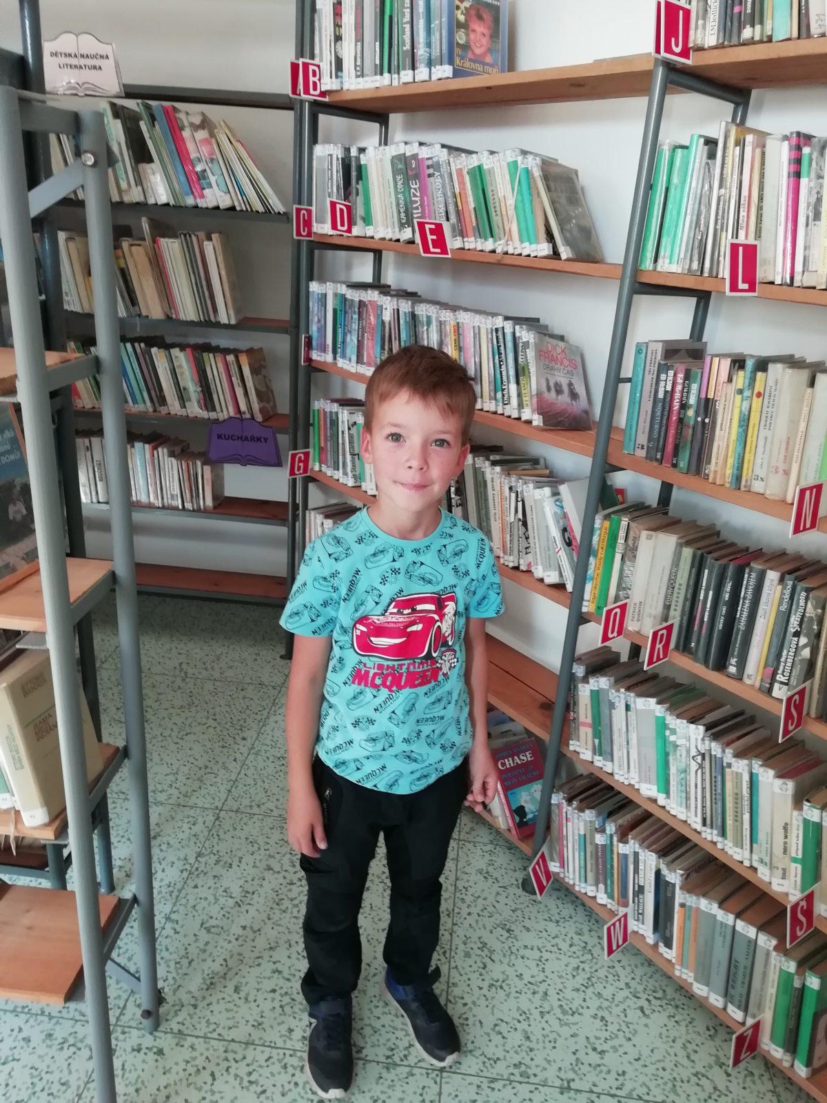 Prvňáčci v Obecní knihovně v Libchavách - 11