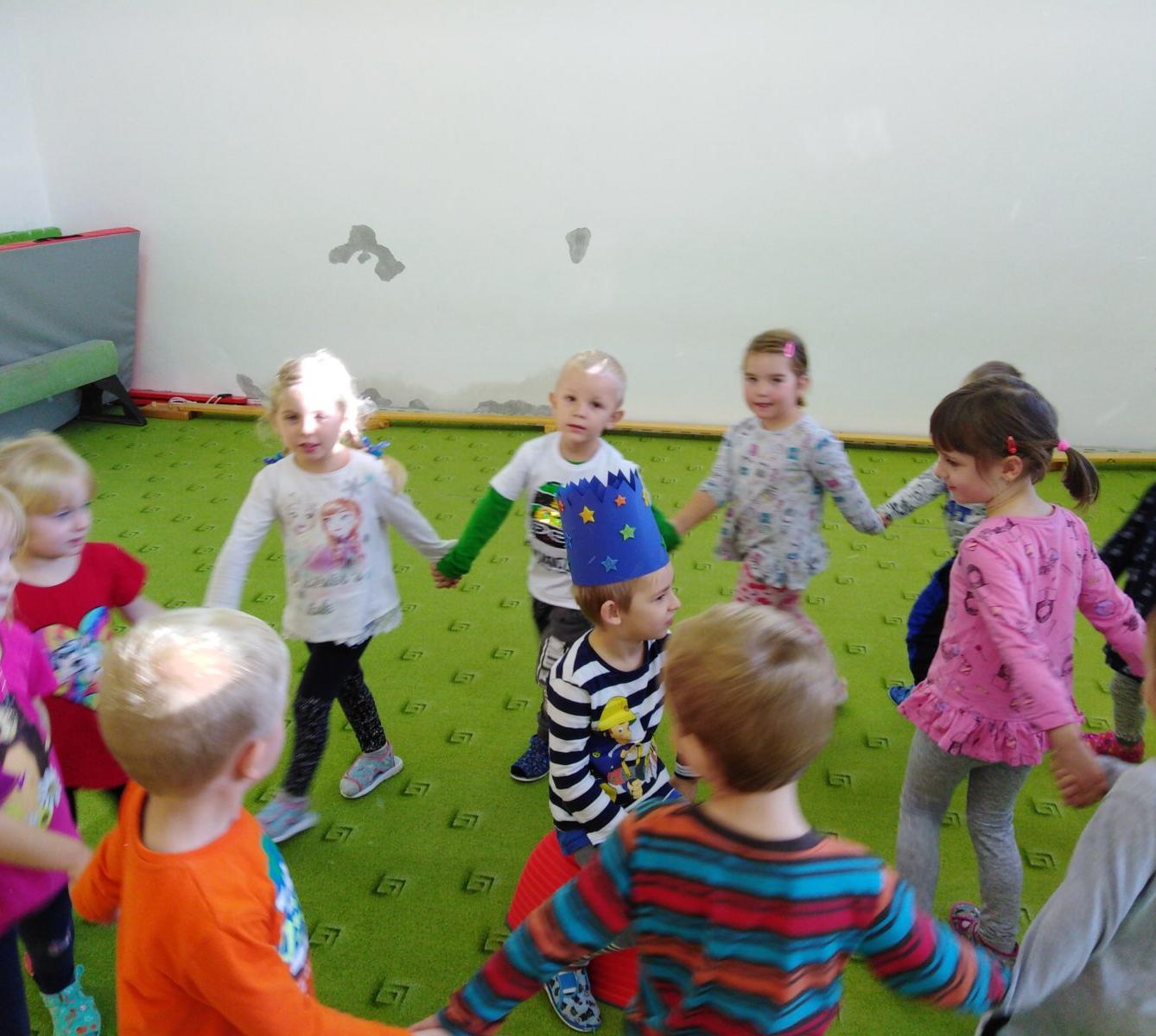 Broučci slaví: Štěpánek měl narozeniny - 3