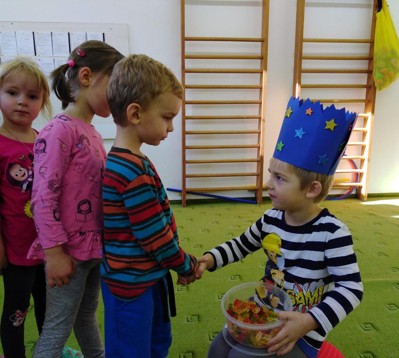 Broučci slaví: Štěpánek měl narozeniny - 6