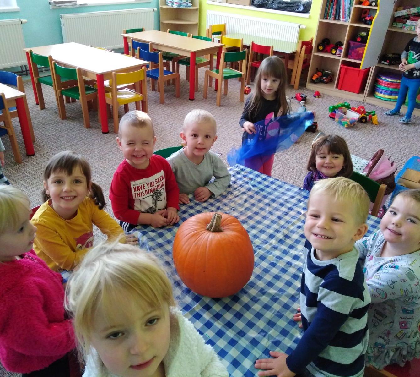 Broučci: "Dýňohrátky" - 2