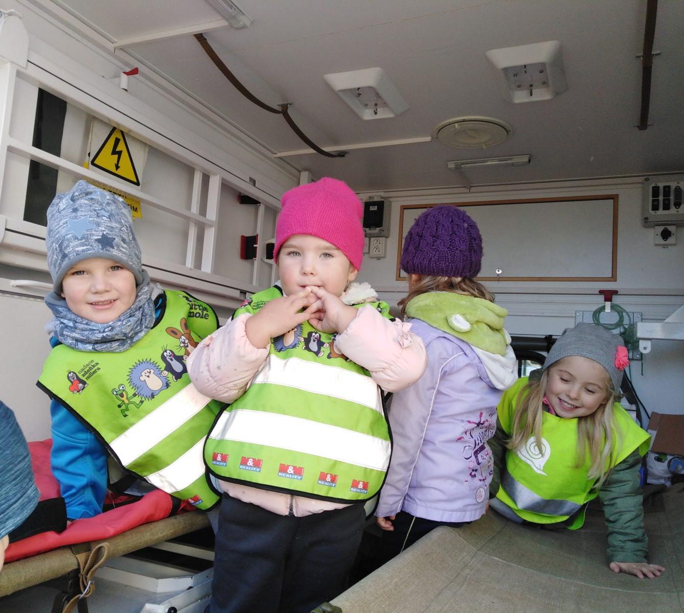 Broučci: návštěva u vojáků - 13