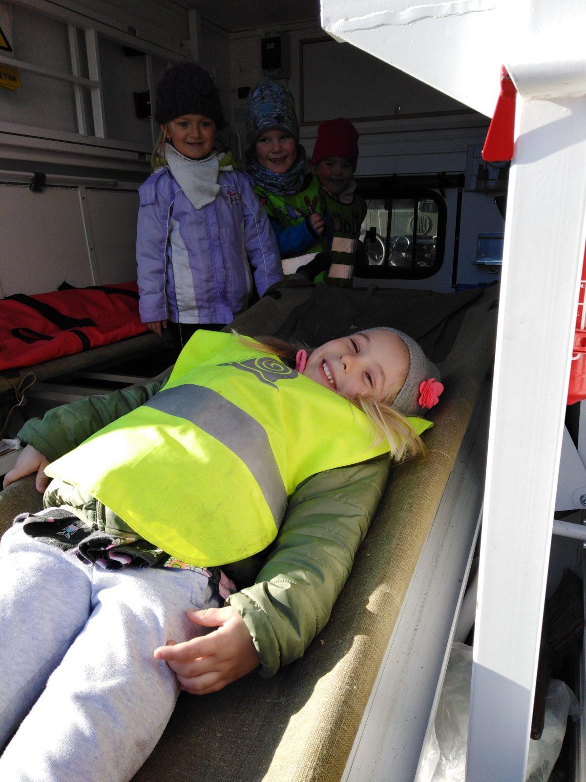 Broučci: návštěva u vojáků - 16