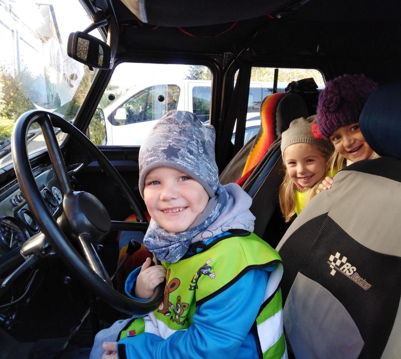 Broučci: návštěva u vojáků - 17