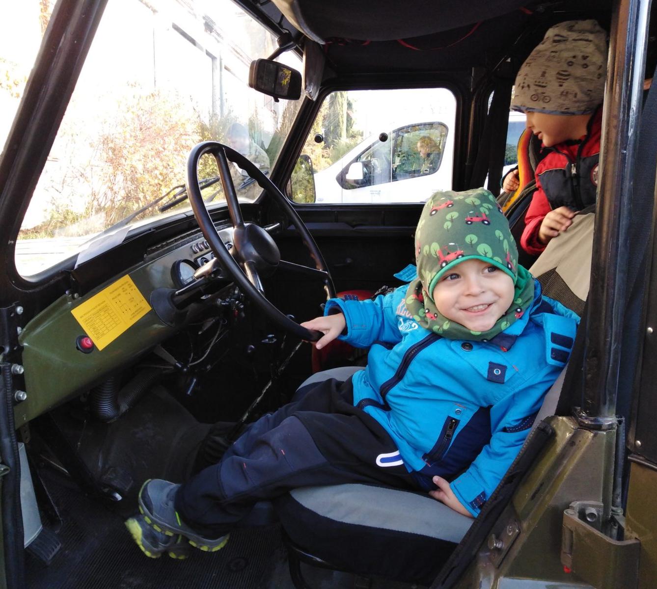 Broučci: návštěva u vojáků - 22