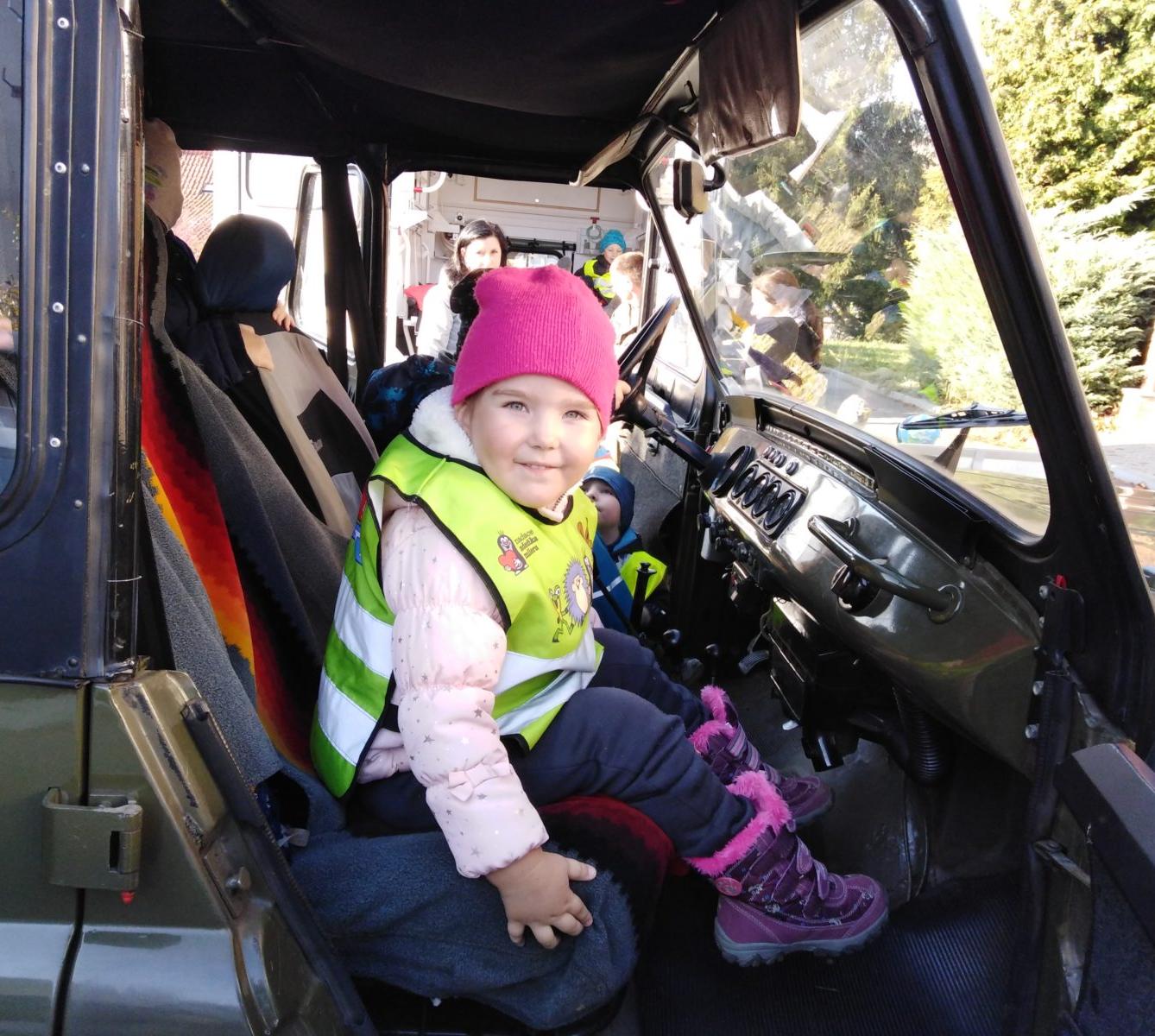 Broučci: návštěva u vojáků - 24