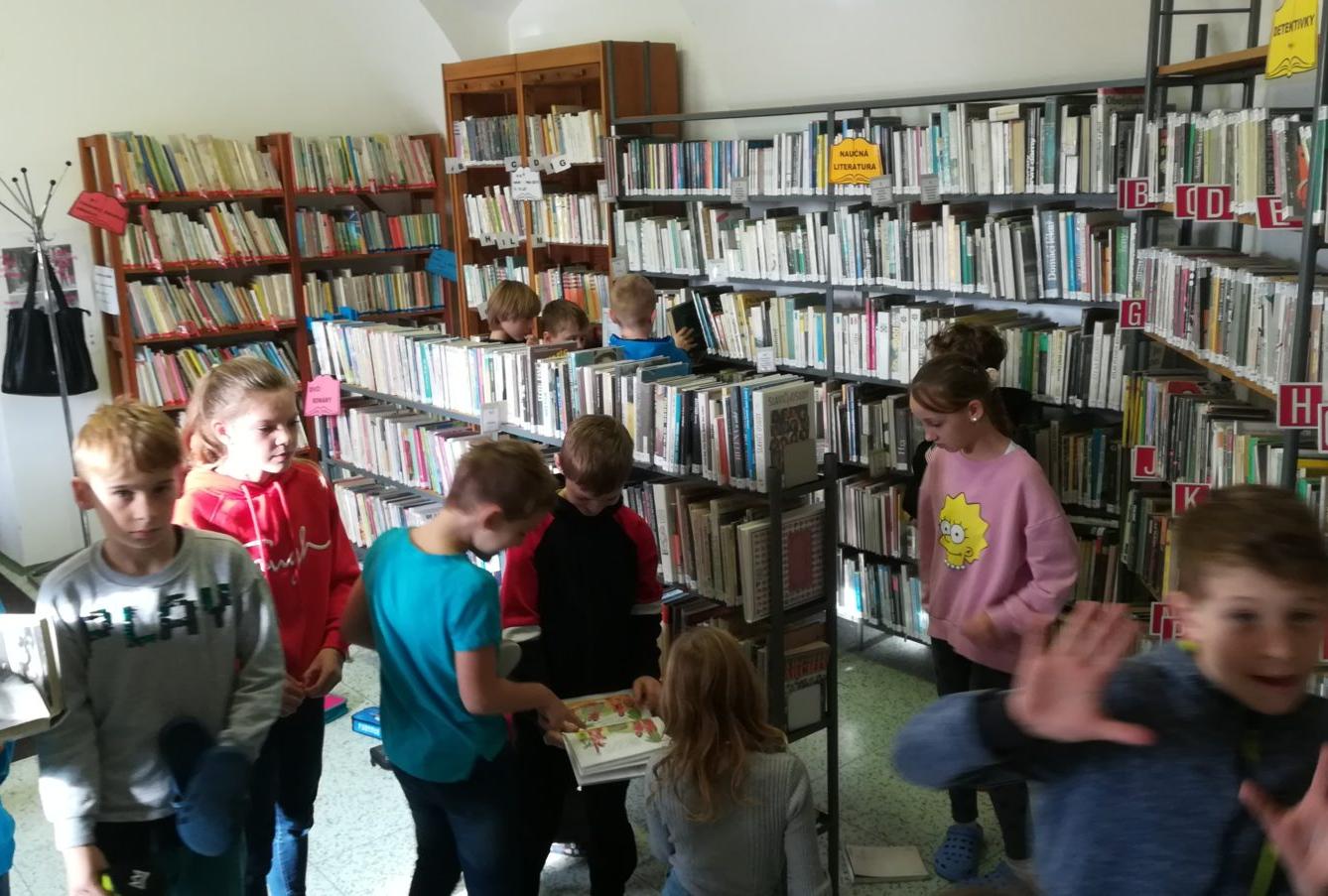 Návštěva místní knihovny - 4.B - 5