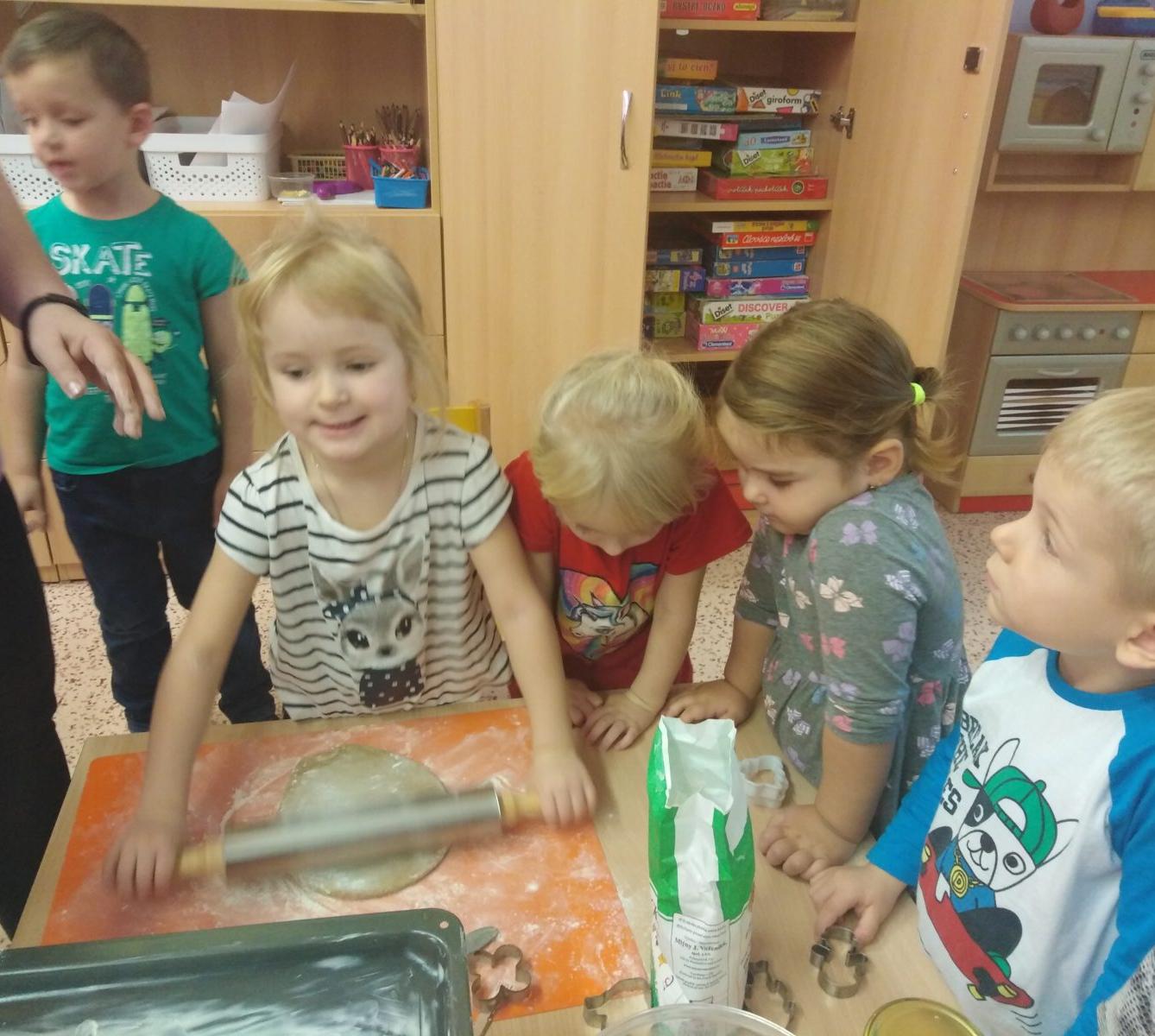 příprava na Vánoce: pečeme perníčky:-) - 35