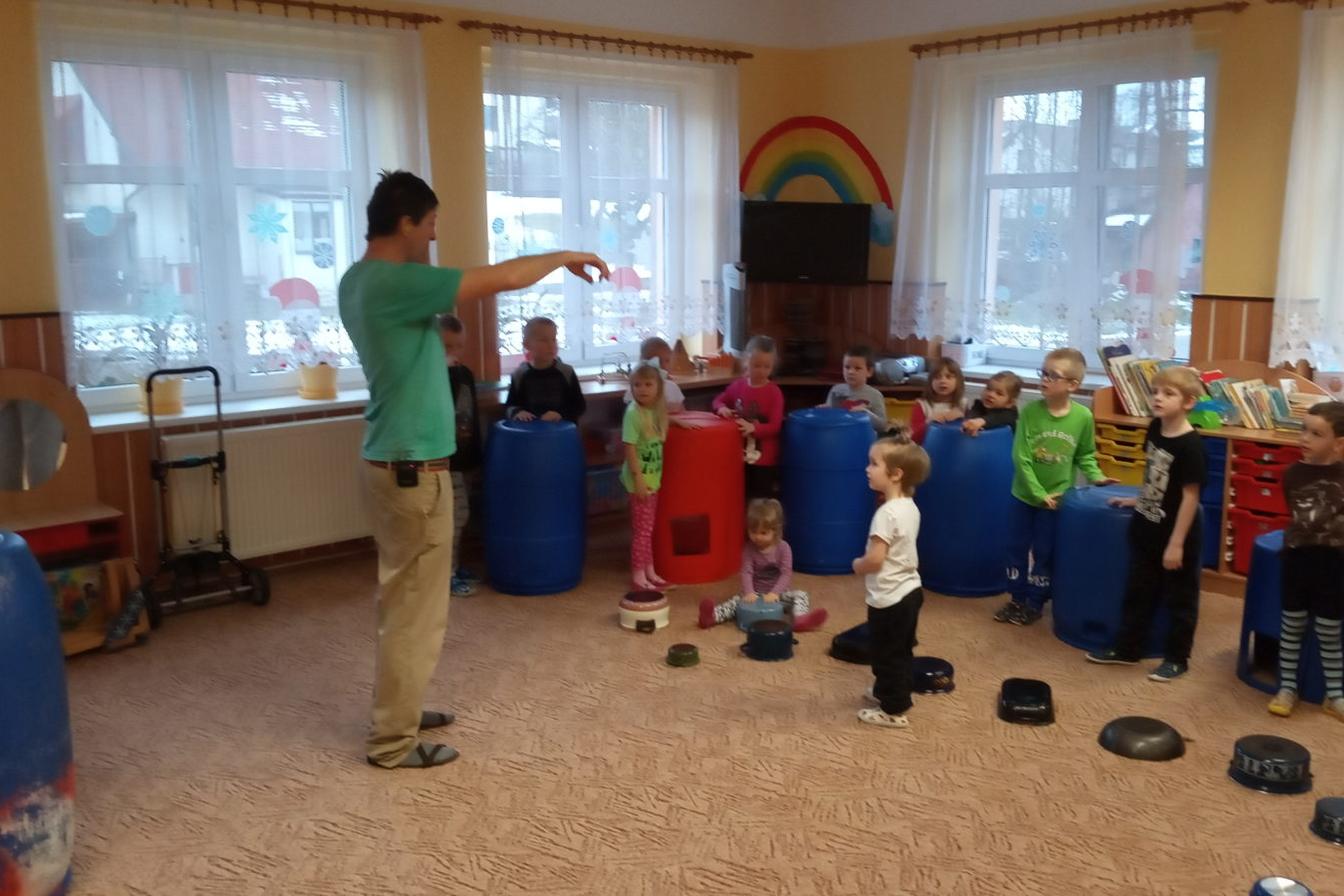 Intera - bubenická show