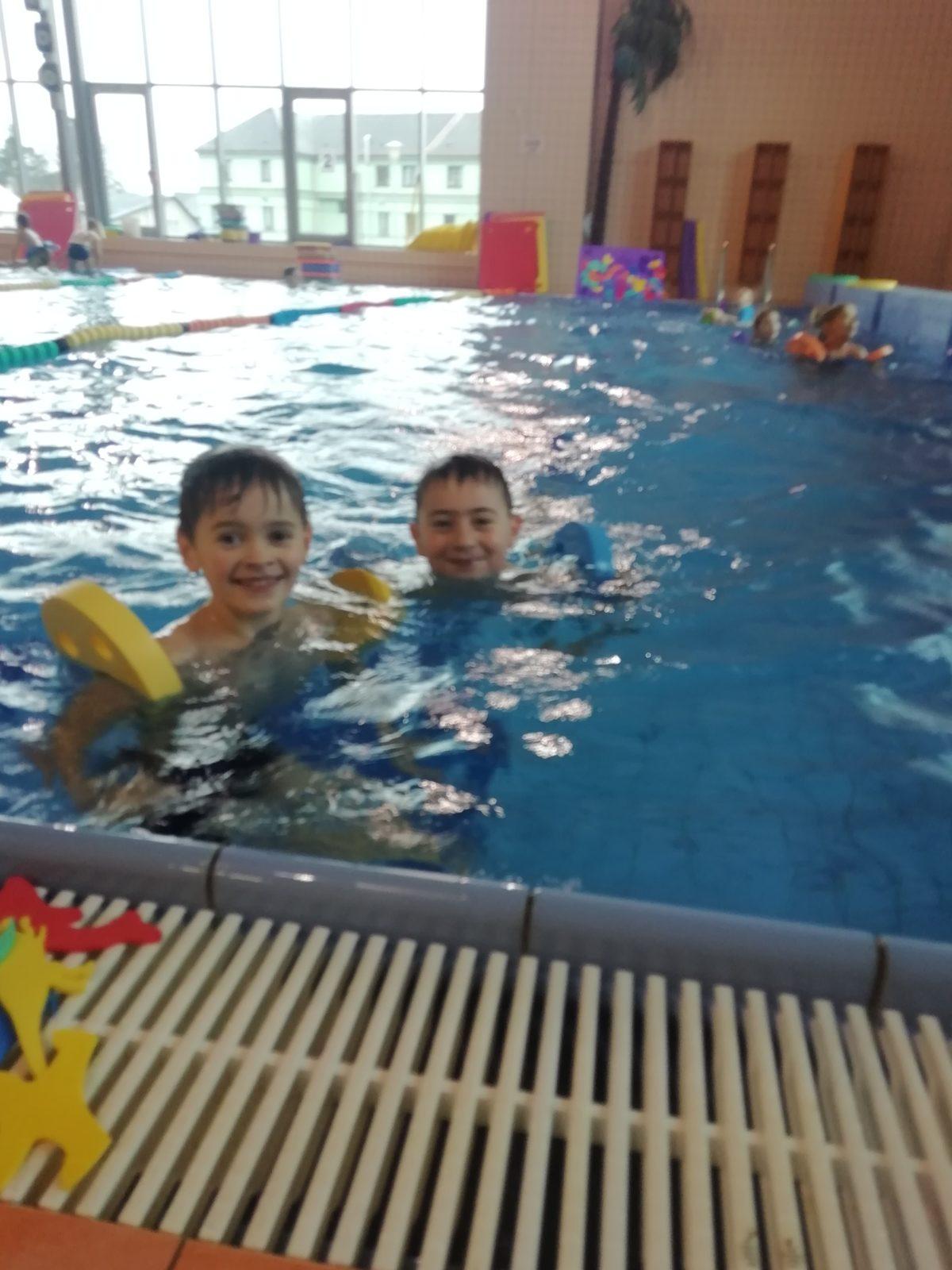 První plavání 1. + 4.A,B třídy - 1