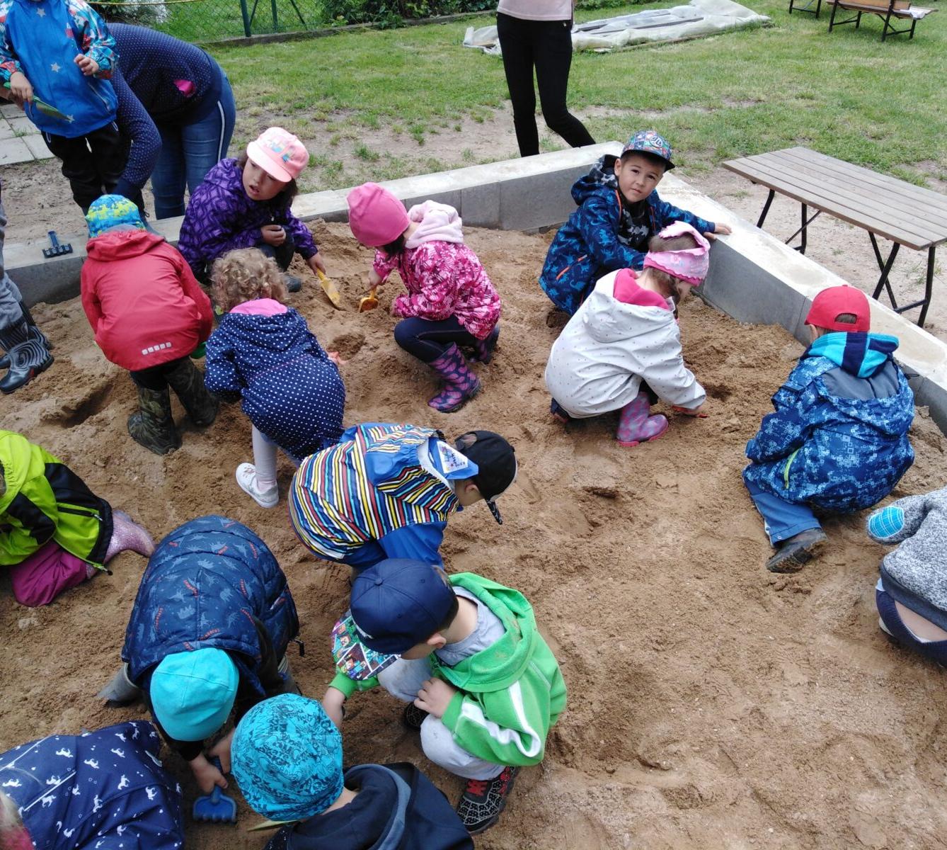 Projektový den v MŠ: "Cesta do Pravěku" - 95