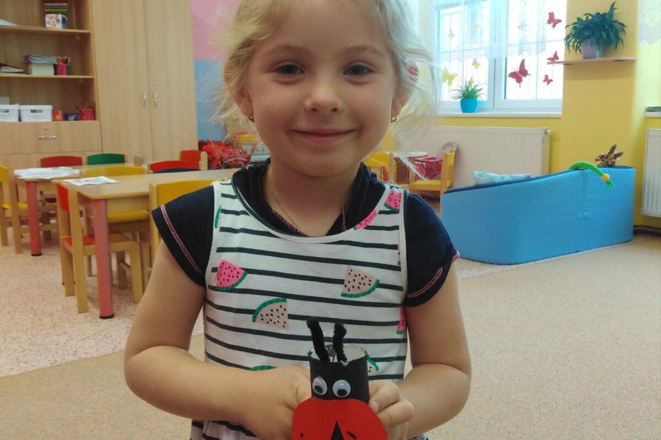 Tvoření u Broučků: "naše Beruška"