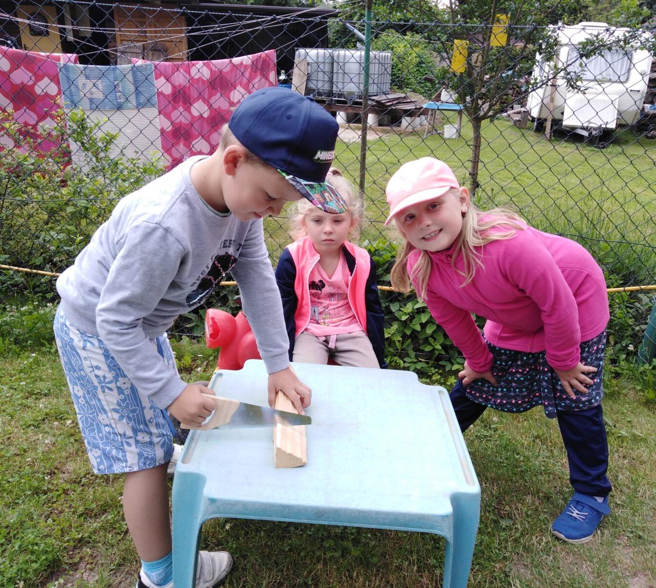 Hrajeme si na zahradě:-) - 1