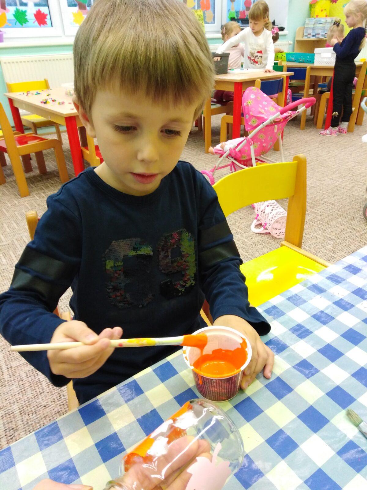 Broučci: "Tvořeníčko, tvoření" - "Listí žloutne, poletuje" - 10