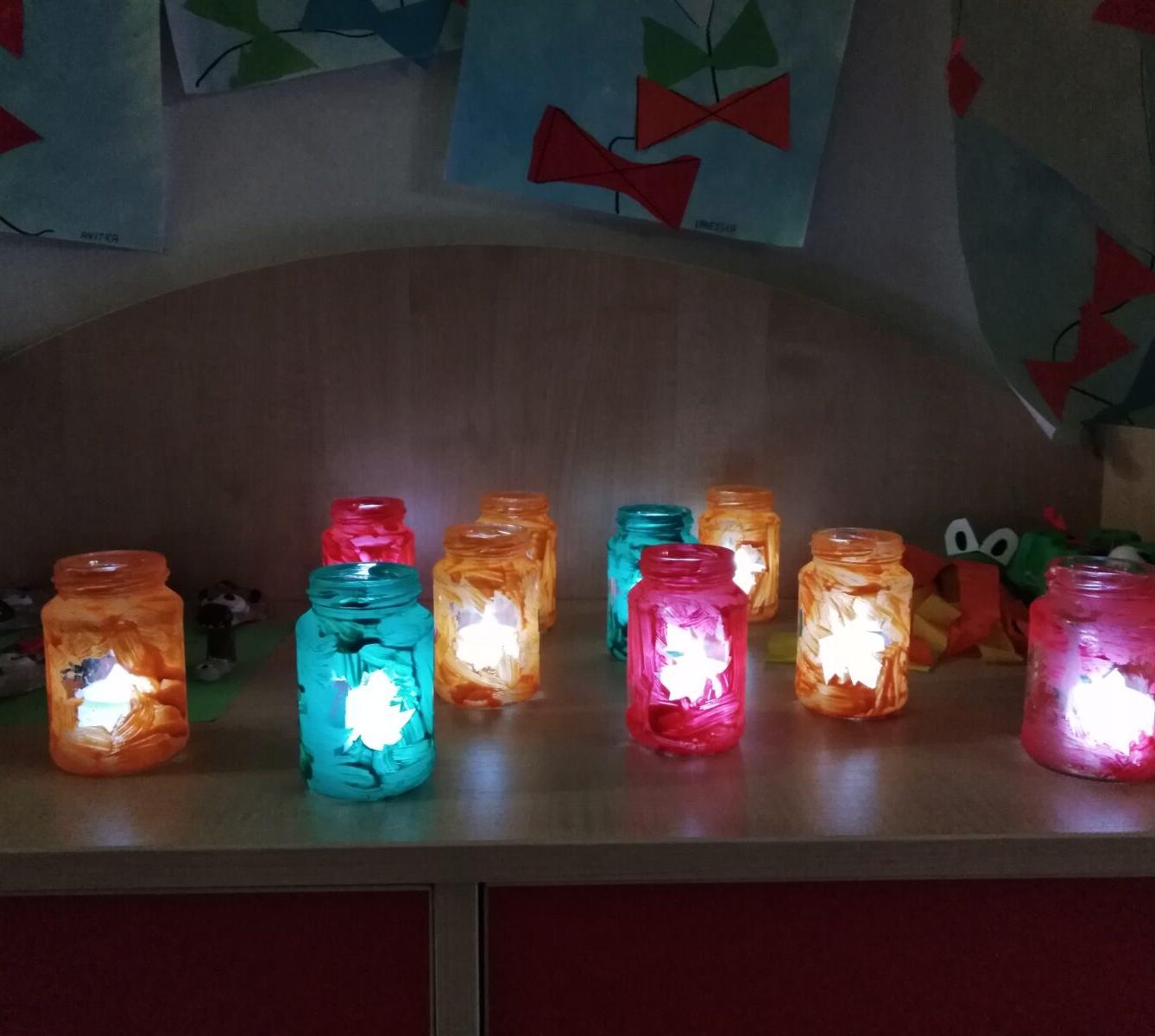 Broučci: "Tvořeníčko, tvoření" - "Listí žloutne, poletuje" - 22