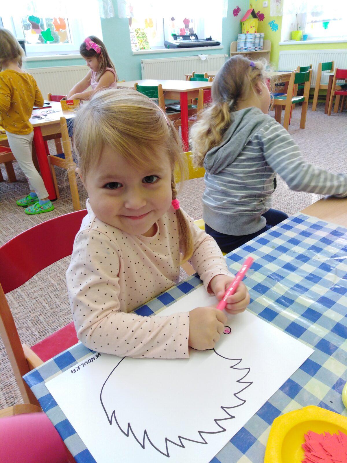 Broučci: "Tvořeníčko, tvoření" - "Listí žloutne, poletuje" - 33