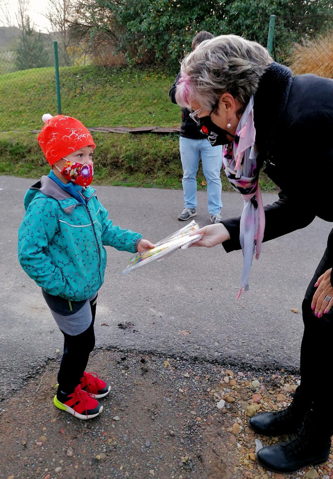6. 11. Slavnostní předávání Slabikářů - 21