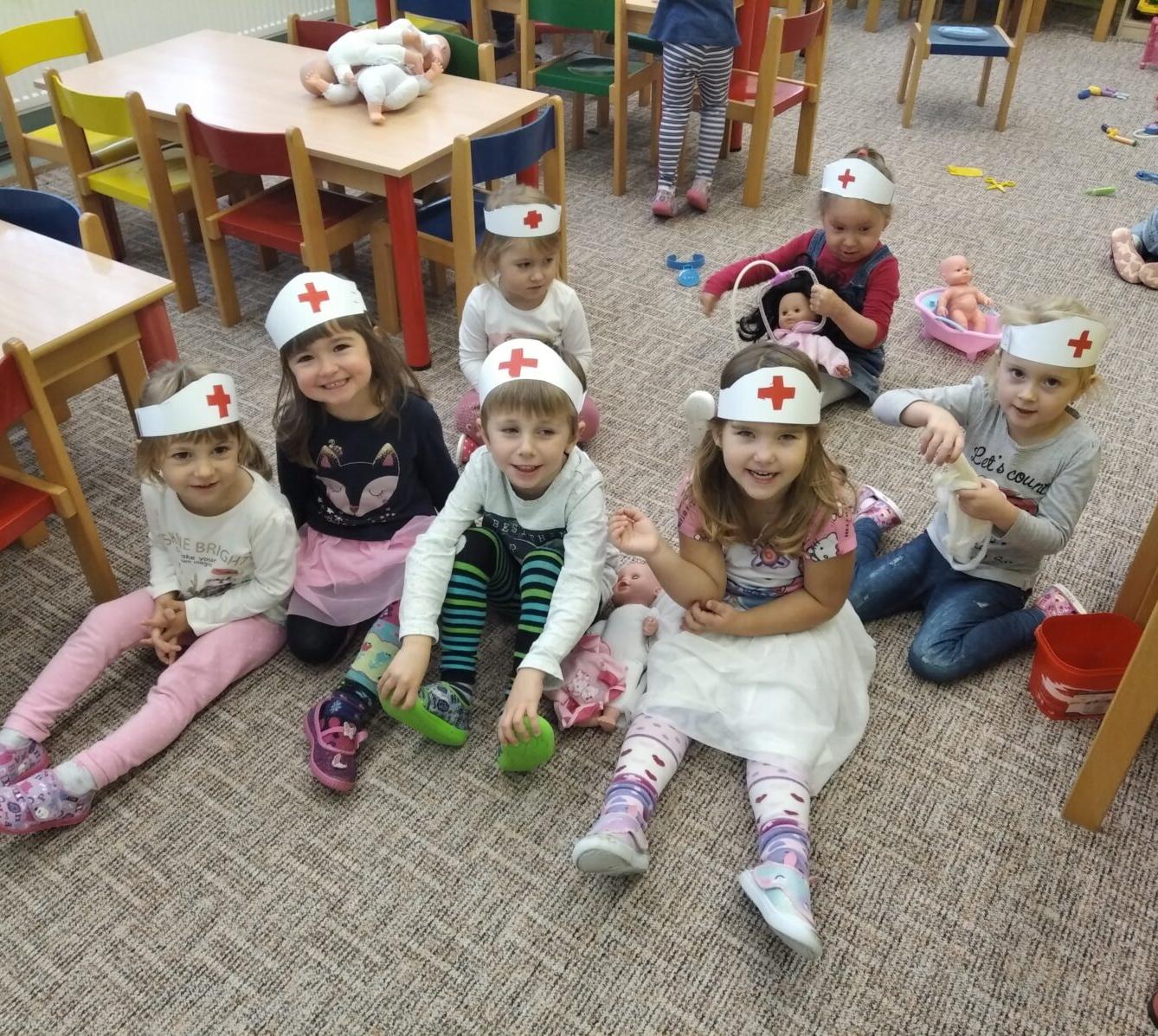 Broučci: "zdraví x nemoc" aneb "když Alenka stůně" - 10