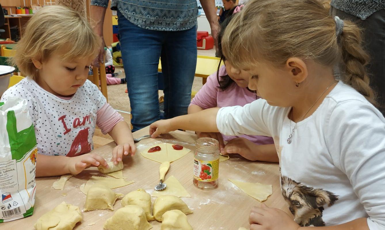 Pečení svatomartinských rohlíčků - 6