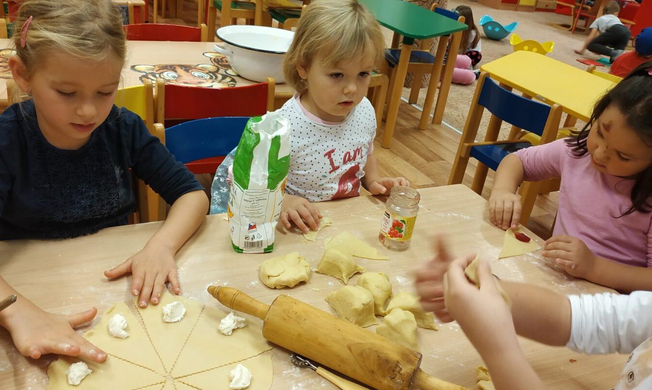 Pečení svatomartinských rohlíčků - 8