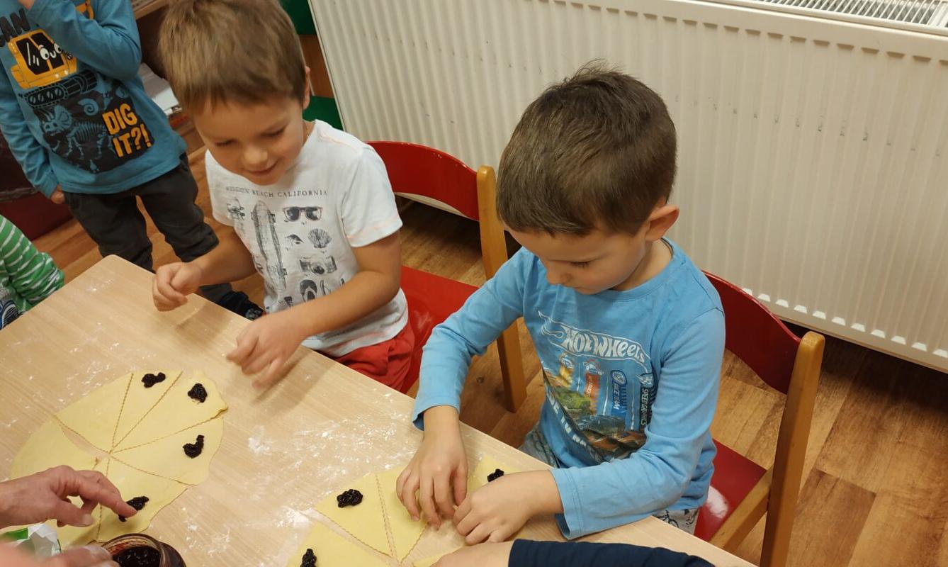 Pečení svatomartinských rohlíčků - 19