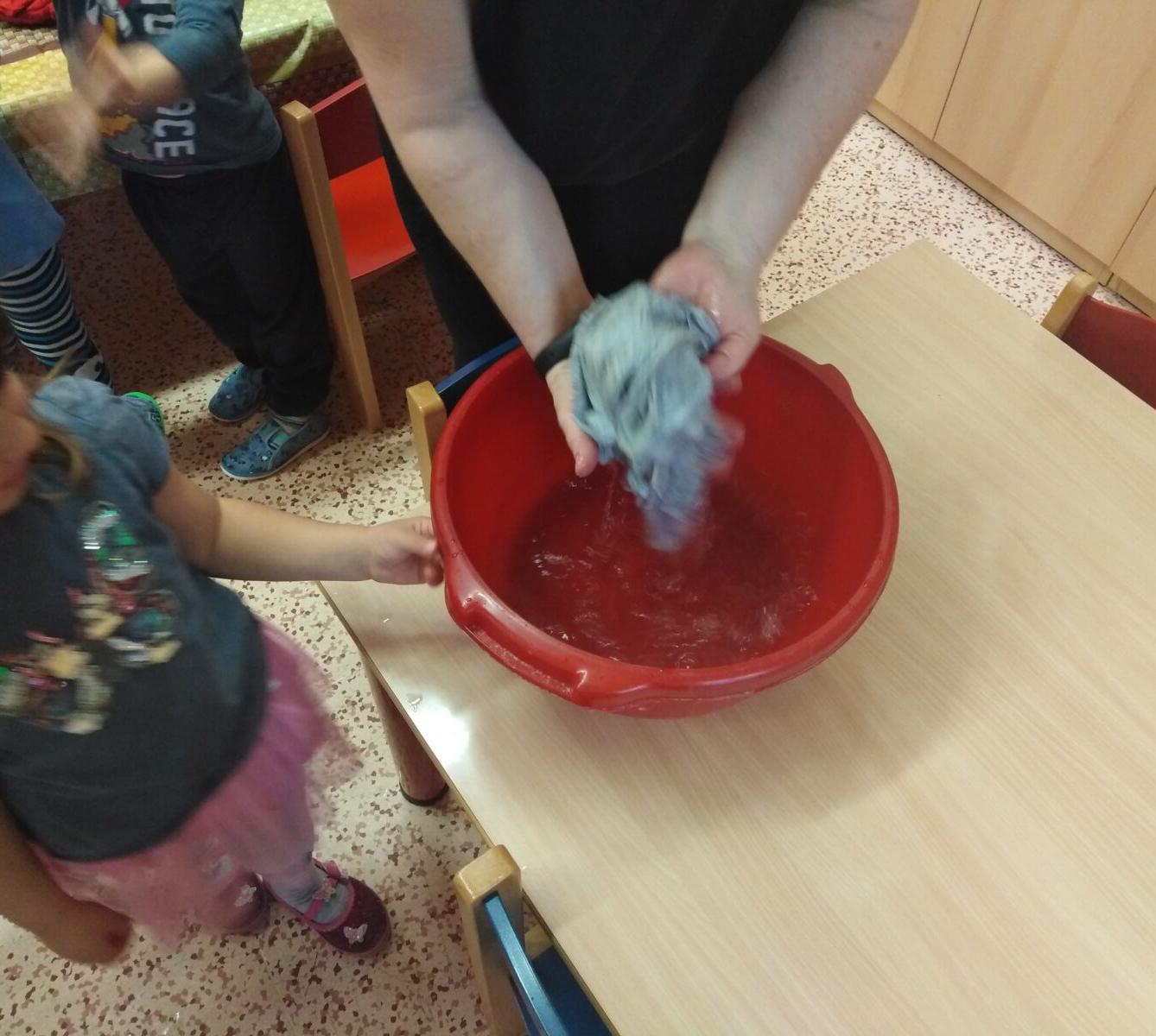 Výroba čertovských trik :-) - 10