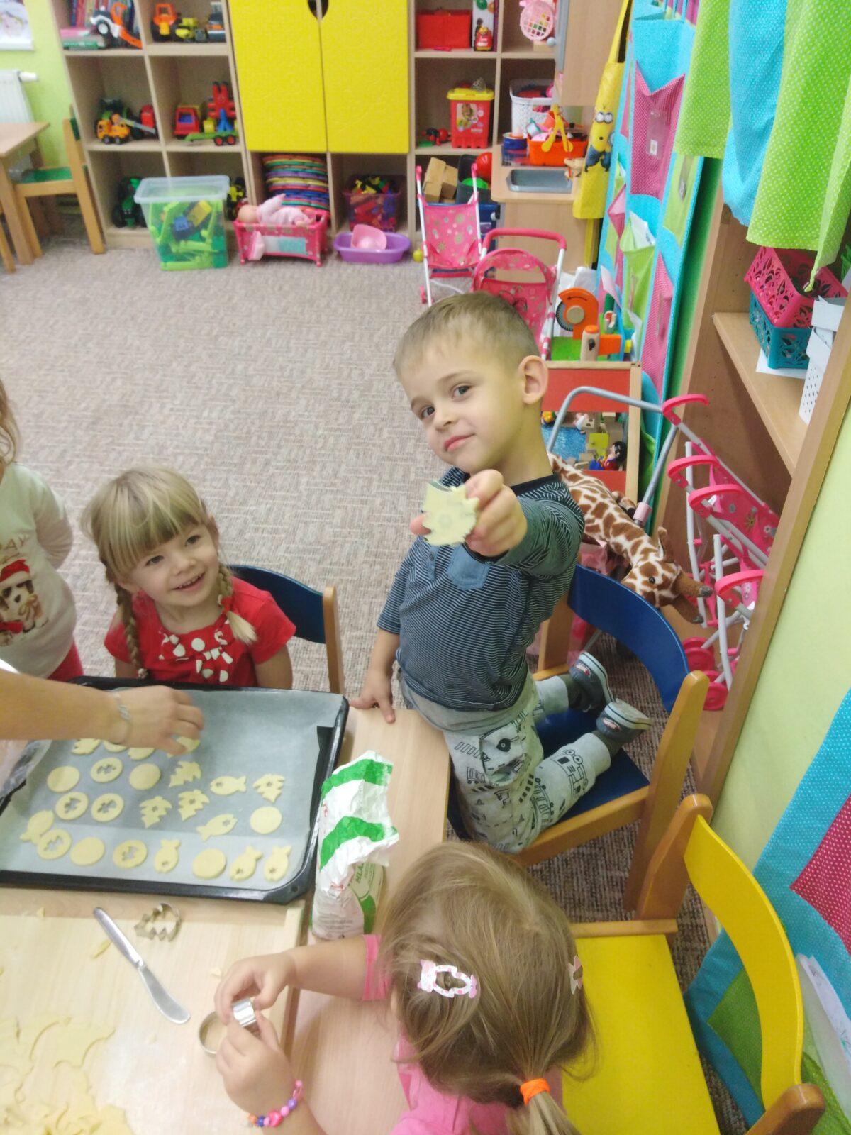 Broučci: pečeme linecké cukroví:-) - 5