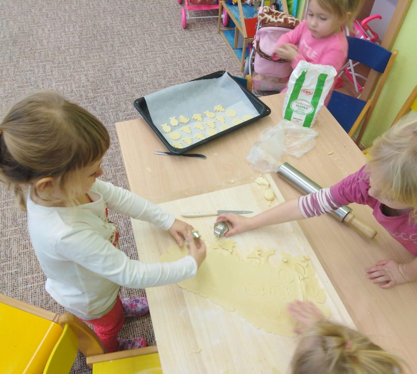 Broučci: pečeme linecké cukroví:-) - 17