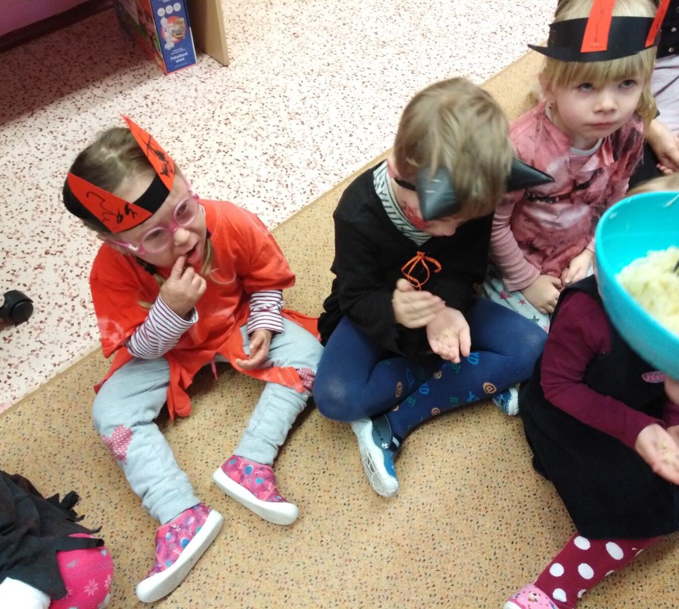 Návštěva ČERTA, MIKULÁŠE A ANDÍLKA v MŠ - 8