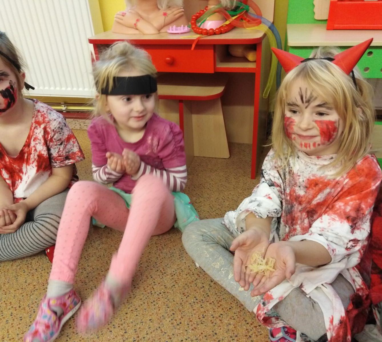 Návštěva ČERTA, MIKULÁŠE A ANDÍLKA v MŠ - 15