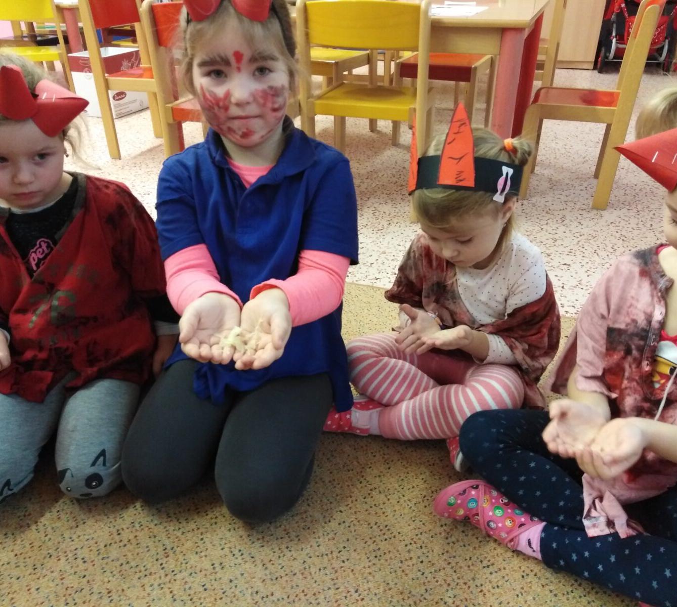 Návštěva ČERTA, MIKULÁŠE A ANDÍLKA v MŠ - 17