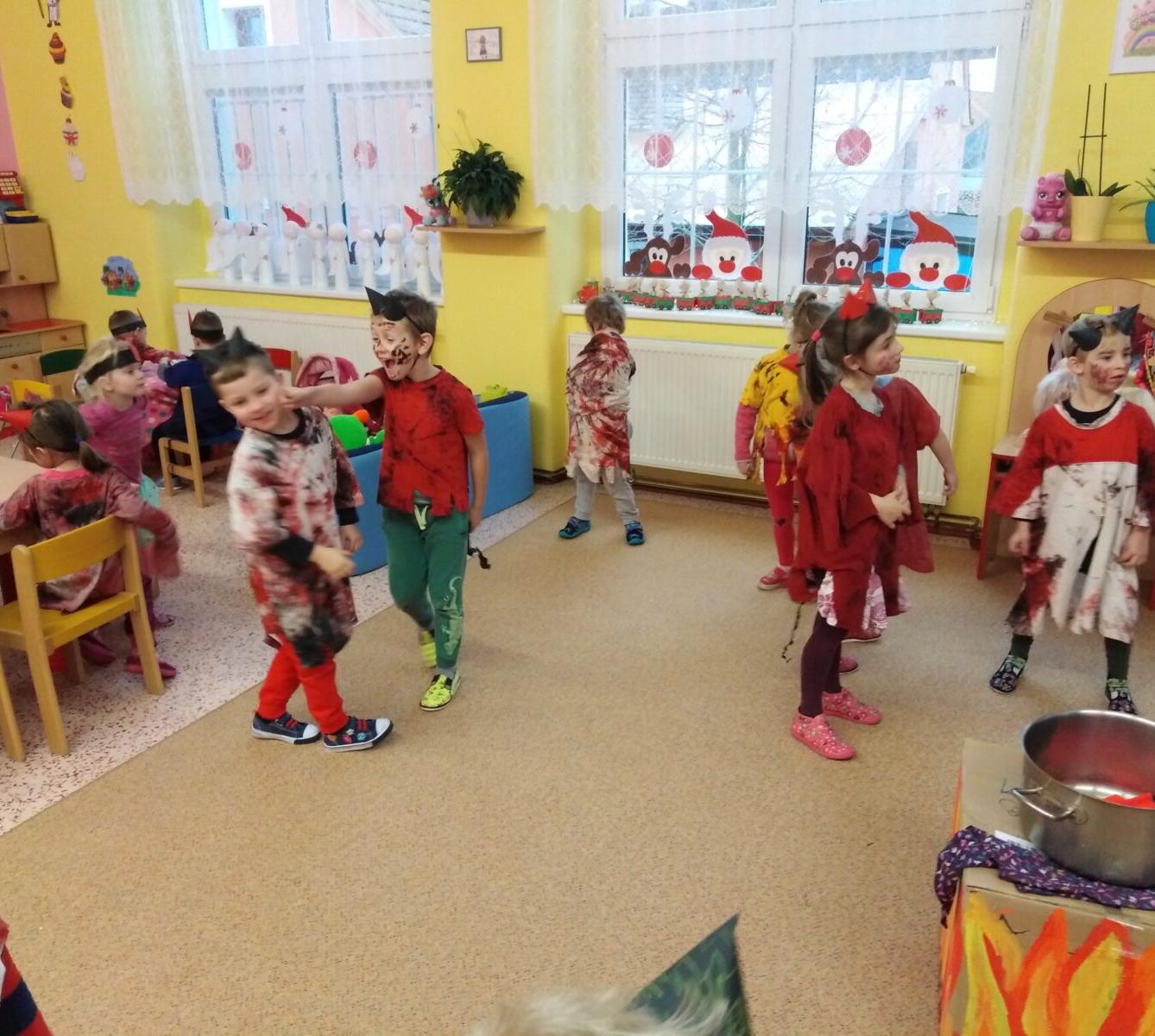 Návštěva ČERTA, MIKULÁŠE A ANDÍLKA v MŠ - 25
