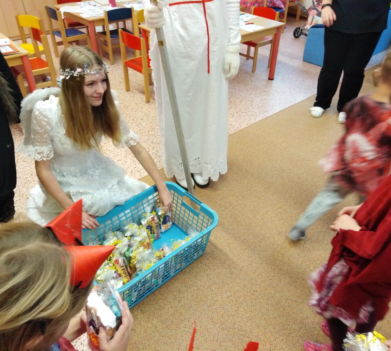 Návštěva ČERTA, MIKULÁŠE A ANDÍLKA v MŠ - 47