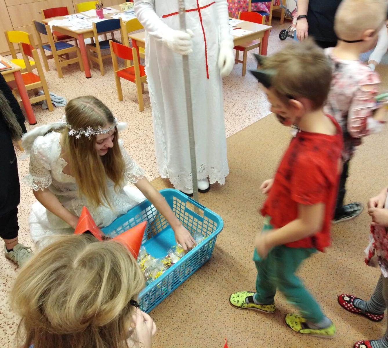 Návštěva ČERTA, MIKULÁŠE A ANDÍLKA v MŠ - 51