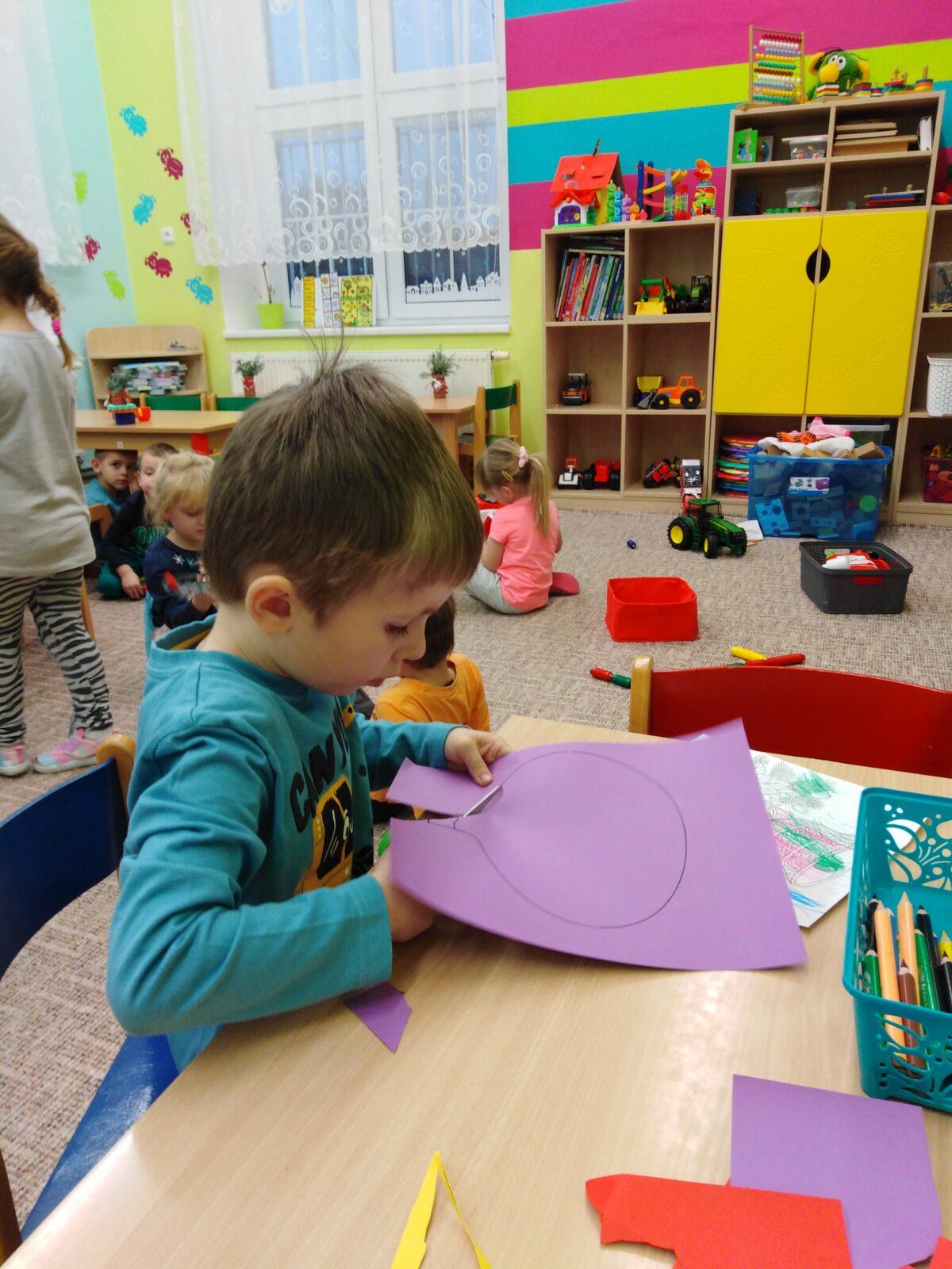 Broučci: Tvořeníčko, tvoření: "Odkud jsi vánoční stromečku?" - 37