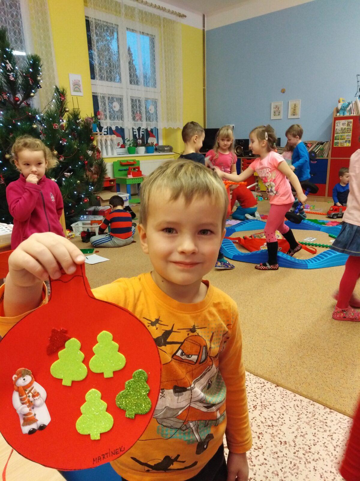 Broučci: Tvořeníčko, tvoření: "Odkud jsi vánoční stromečku?" - 50