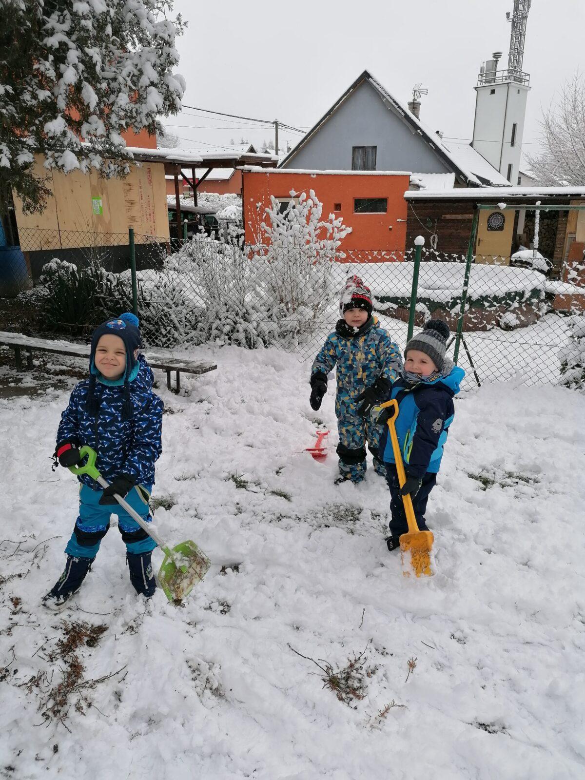 Konečně sníh!! užíváme si ho ze všech sil:-) - 11